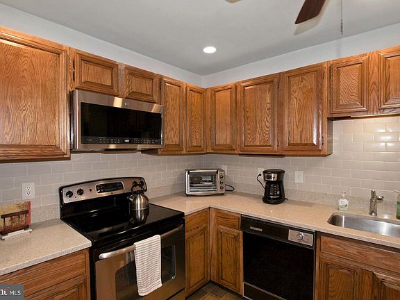 2nd image of 5904 Dorchester Way