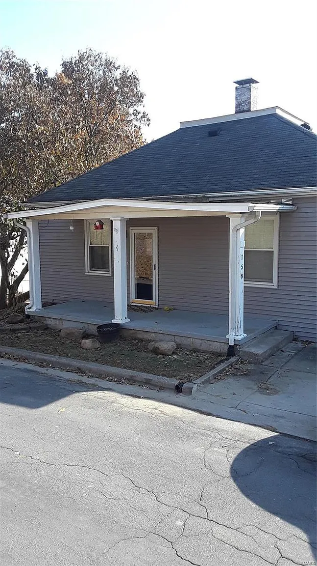 158 School St photo 1