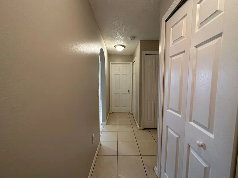 1123 Doncaster Ct — Photo 18