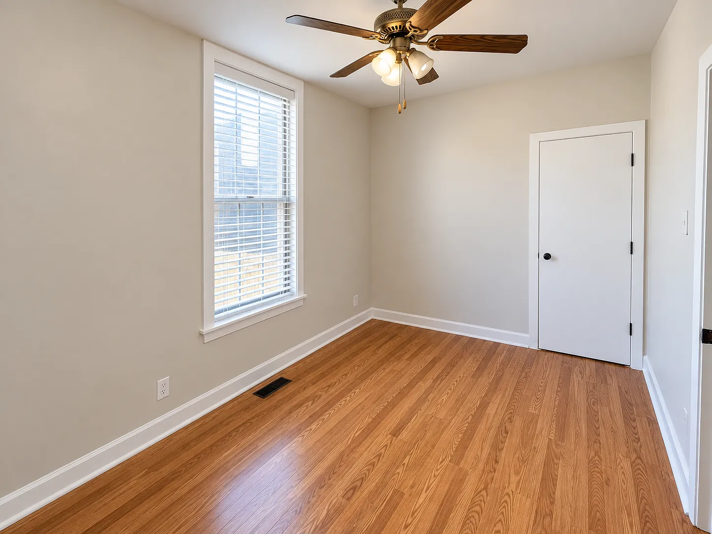 2 bed, 760 sqft, $2,050 — Photo 2