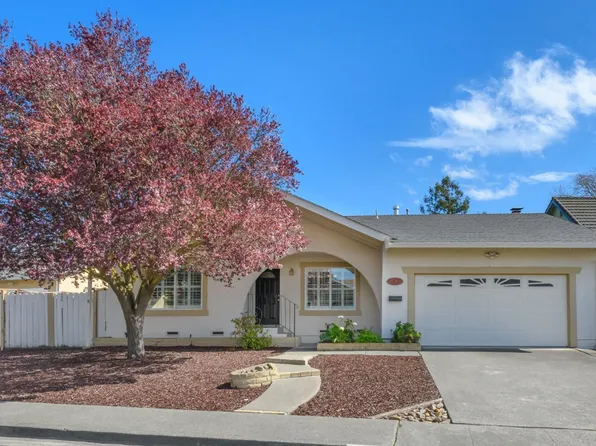 1712 Peggy Court, Petaluma, CA 94954