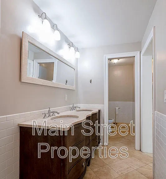 1915 E Avery St — Photo 11