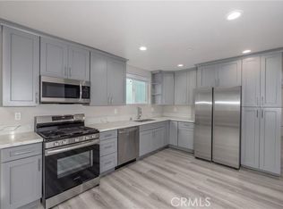 1821 S New England St #1/2, Los Angeles, CA 90006