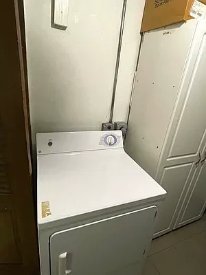 Rented by Amorelli Realty | media 13