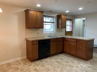 47 Irwinwood Rd, Lancaster, NY 14086