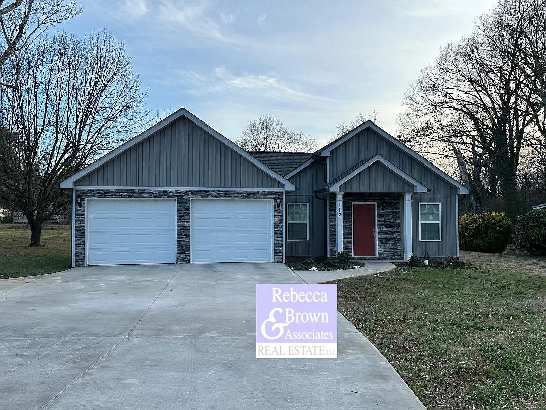 Building Photo - 112 Azalea Dr