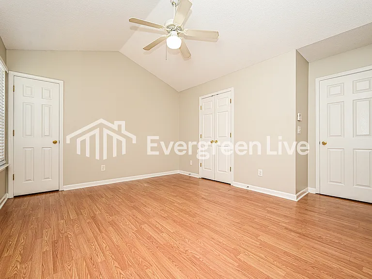 215 Turnstone Rd — Photo 6