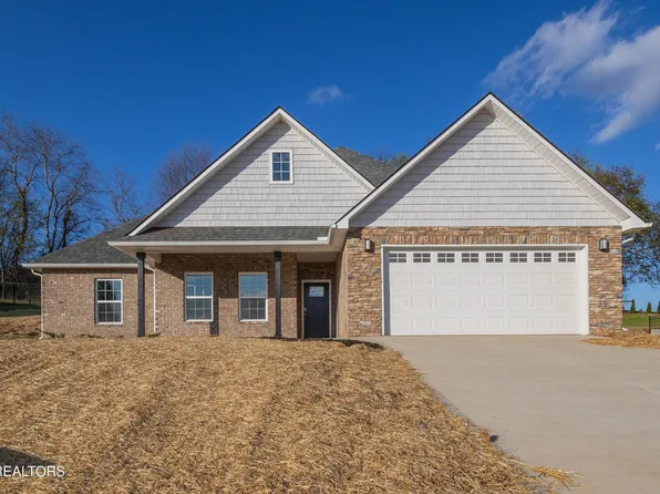 1352 Rippling Waters Cir, Sevierville, TN 37876