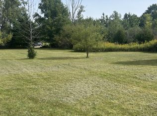 2093 Creekwood Ct, Grand Blanc, MI 48439
