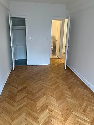 5th image of 139 E 35th St APT 8E