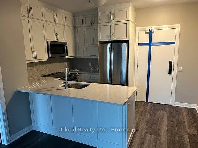 95 Dundas St W #325 — Photo 2