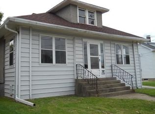 1720 10th St, Peru, IL 61354