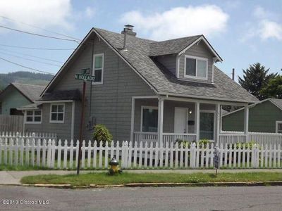 935 N Holladay Dr, Seaside, OR, 97138