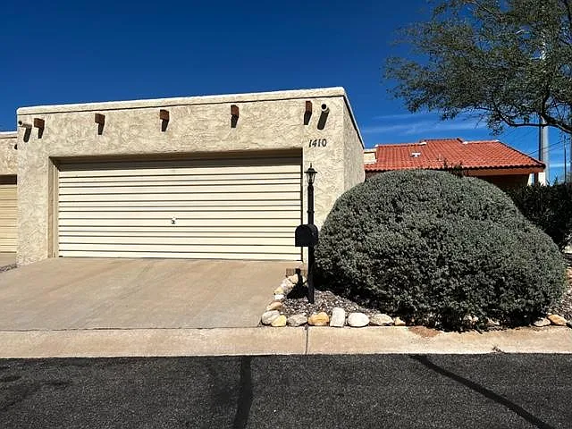 1410 W Cerrada Colima — Photo 2