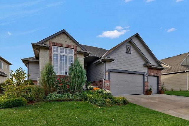 1st image of 317 E Crescent Lakes Dr