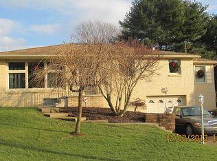 1003 Valley Dr, Greensburg, PA 15601