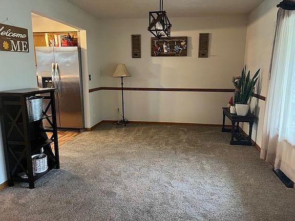 5th image of 402 Shelden Dr