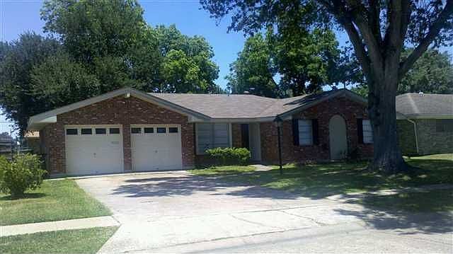 1st image of 3170 Sandalwood Dr
