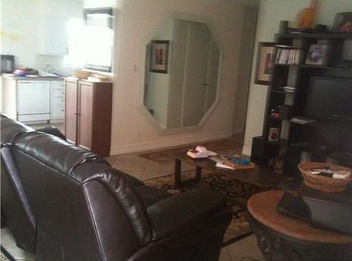 4th image of 501 SE 3rd Ct