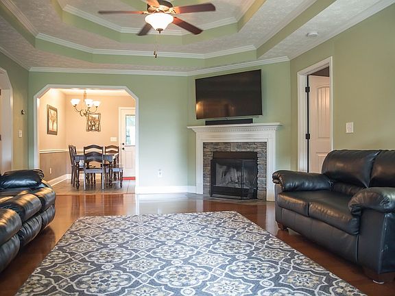 3rd image of 487 Lee Road 201
