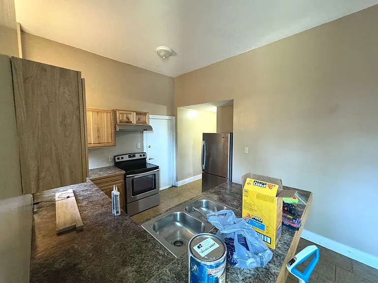 337 N Ellis St — Photo 7