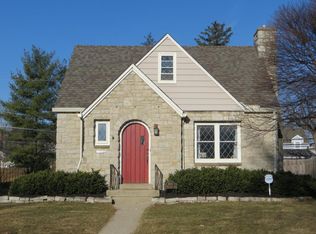 1011 S Roosevelt Ave, Bexley, OH 43209