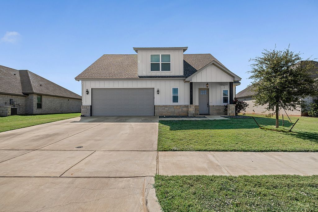 157 Crenshaw Ct - Property Image