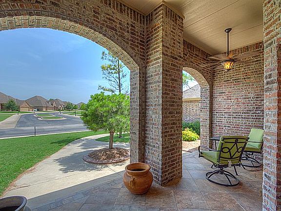 2nd image of 16717 Village Garden Dr