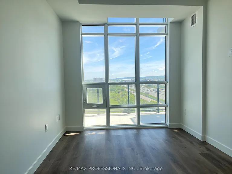461 Green Rd #916 — Photo 6