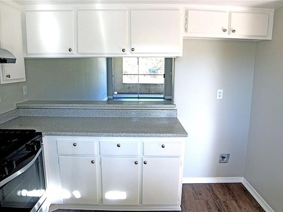 3rd image of 430 N Holliston Ave
