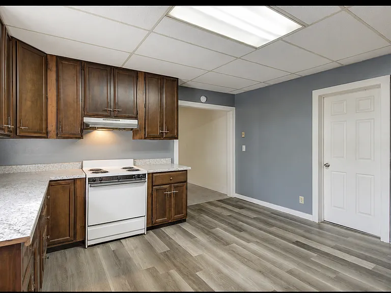 85 Fairview Pl #2 — Photo 5