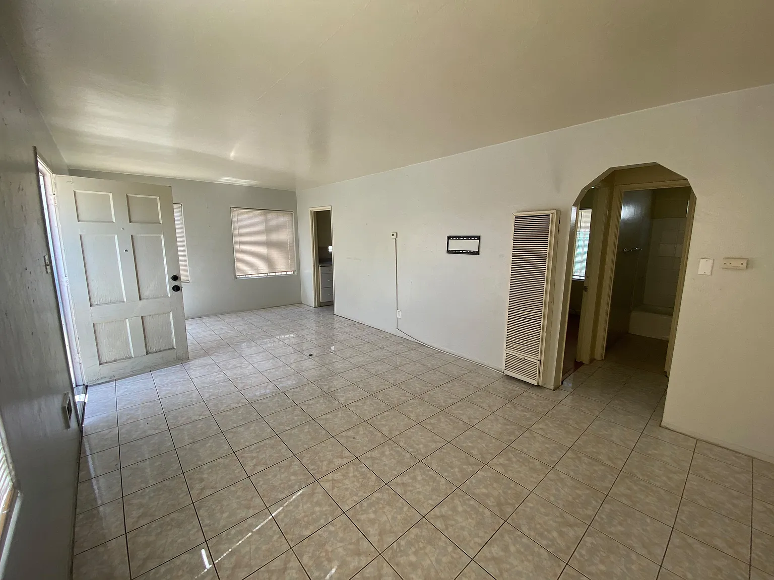 1 bed, 500 sqft, $1,800 — Photo 2
