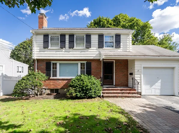 33 Stowecroft Rd, Arlington, MA 02474