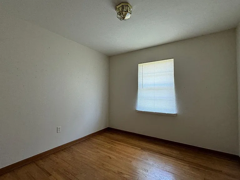 4512 NW Cheyenne Ave — Photo 10