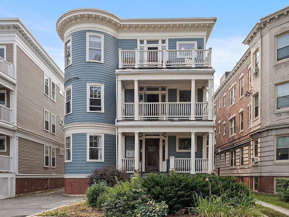 1st image of 85 Trowbridge St #3