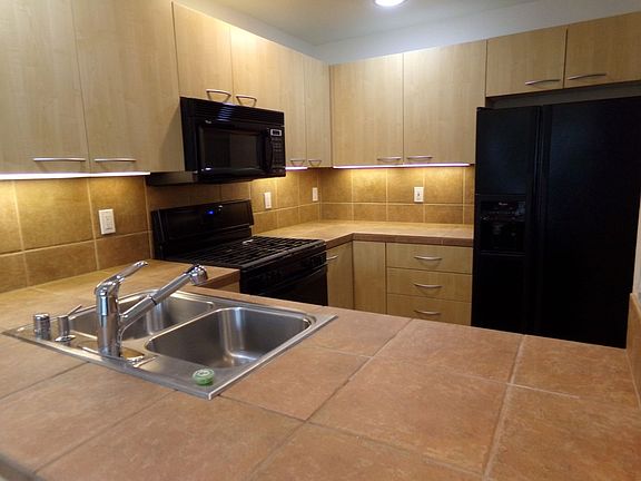 5th image of 400 W 8th St Unit 416