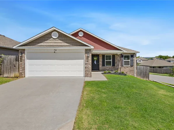 766 S Jaybird Ln, Fayetteville, AR 72701