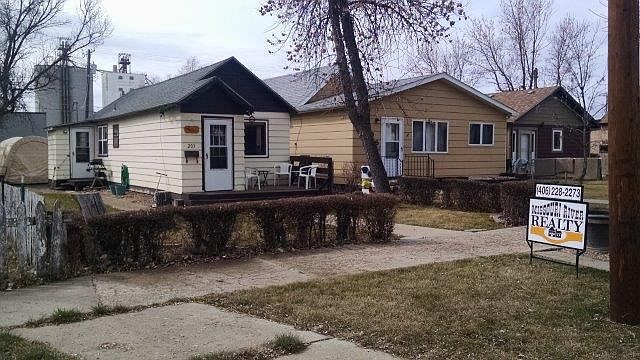 1st image of 203 2nd Ave N