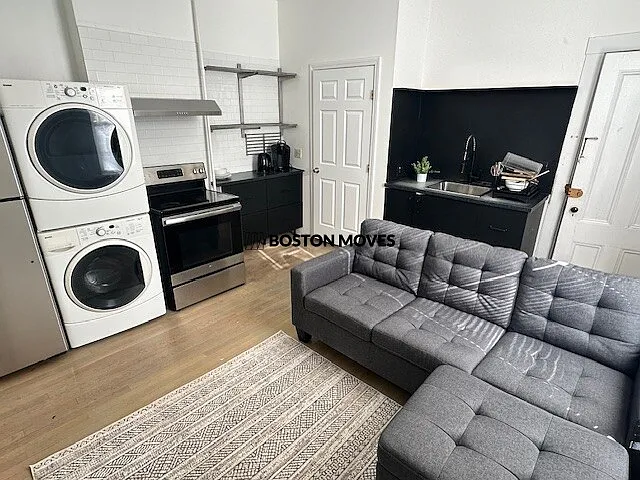 7 Imrie Rd #1 — Photo 2