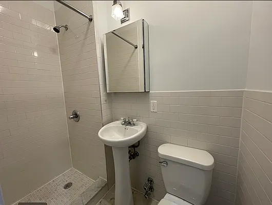 Rented by REAL New York | media 9