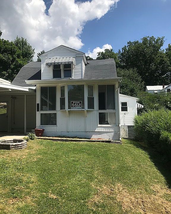 1st image of 218 Craig St NW