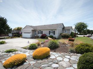 17300 Garvin Ct, Brookings, OR 97415