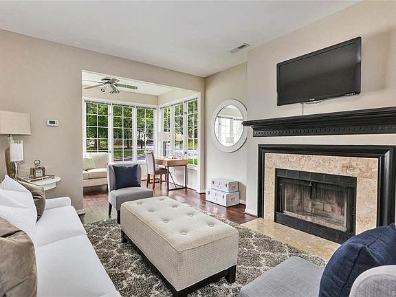 2nd image of 4661 Four Seasons Ter Unit B