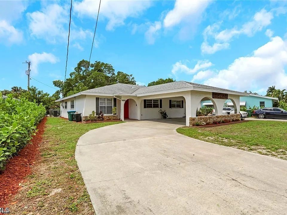 1628 Orchid Blvd