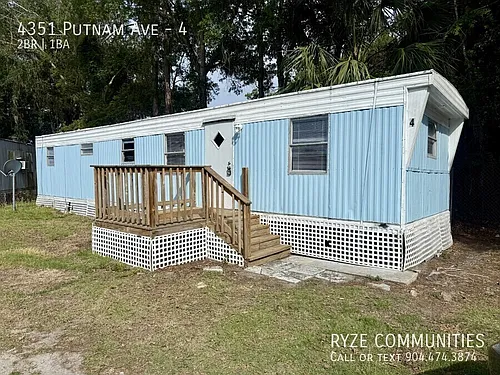 4351 Putnam Ave Photo 1