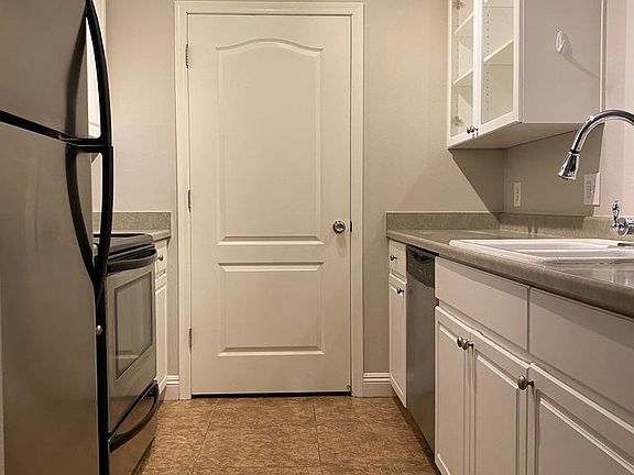 5th image of 1701 E Colter St Unit 106