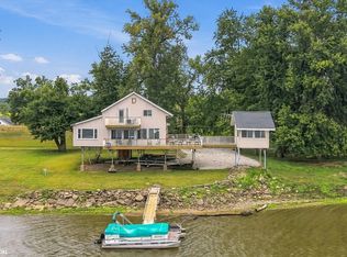 310 Edgewater Beach Rd, Burlington, IA 52601