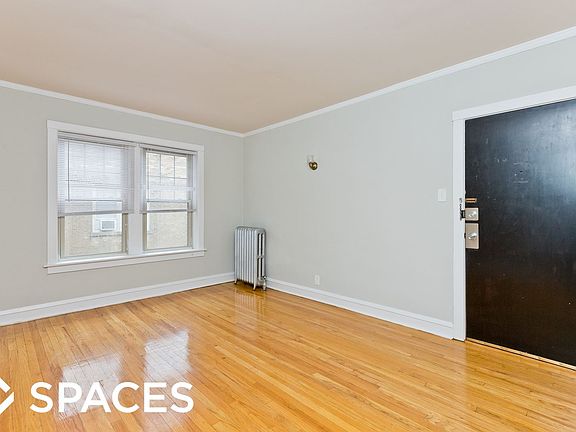 4th image of 2100 W Ainslie St #2110N3