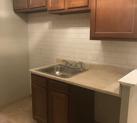 5th image of 10644 Independence Dr