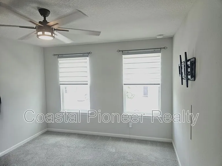 19403 Blue Pond Dr — Photo 38